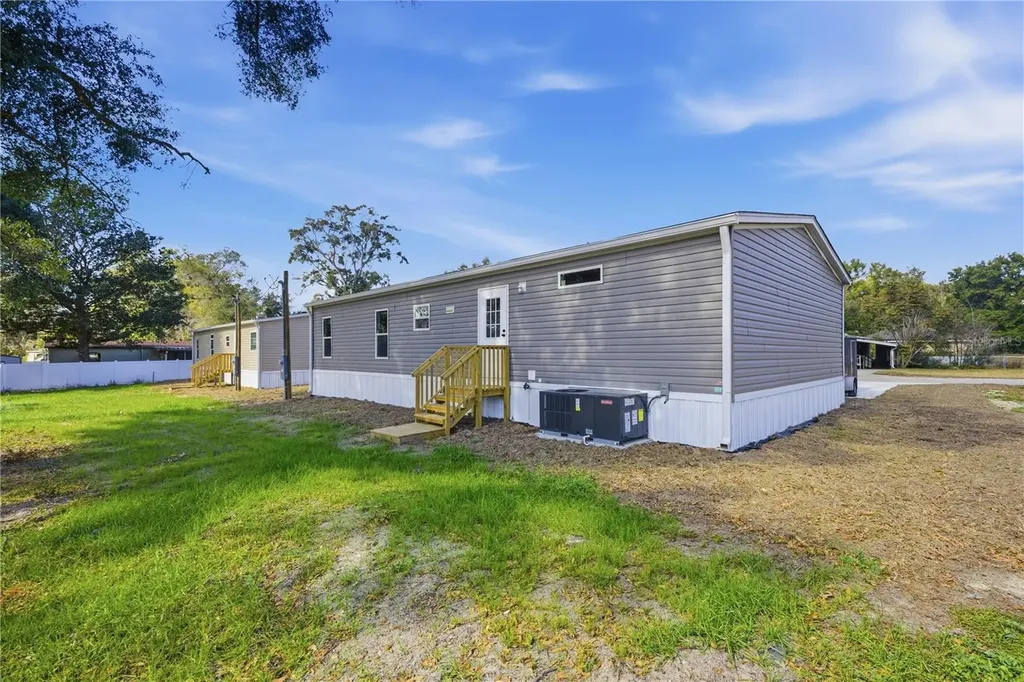 1560 NE 162nd Street Citra FL 32113