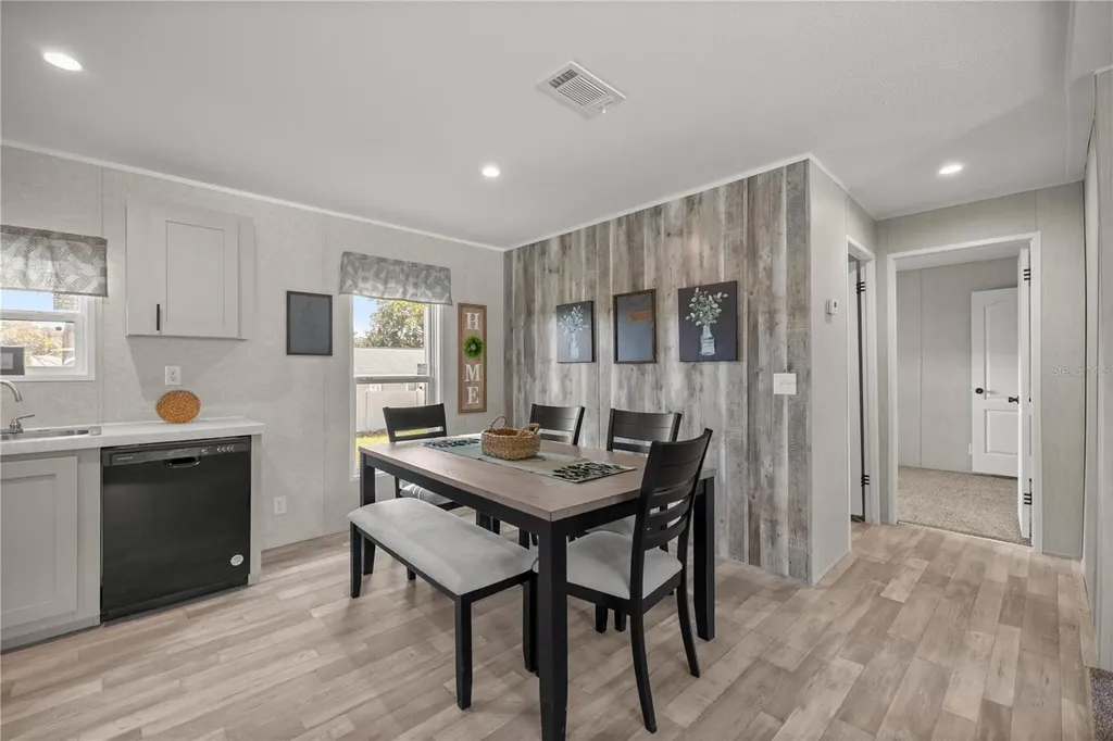 1560 NE 162nd Street Citra FL 32113