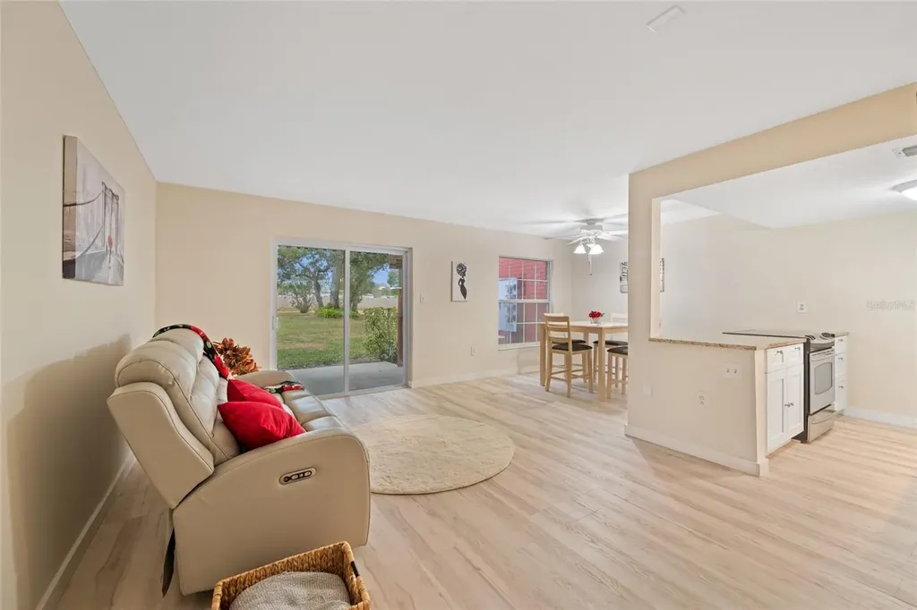 1290 83rd Avenue N St Petersburg FL 33702