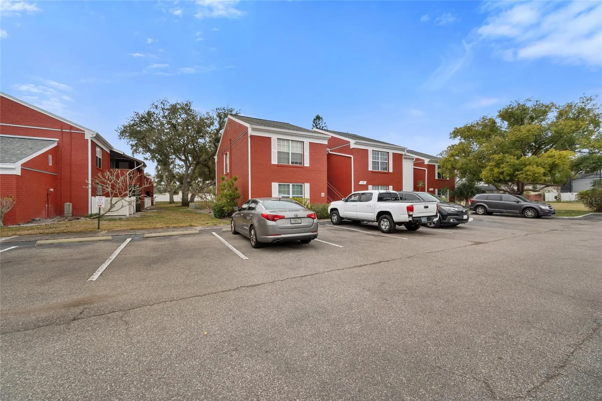 1290 83rd Avenue N St Petersburg FL 33702
