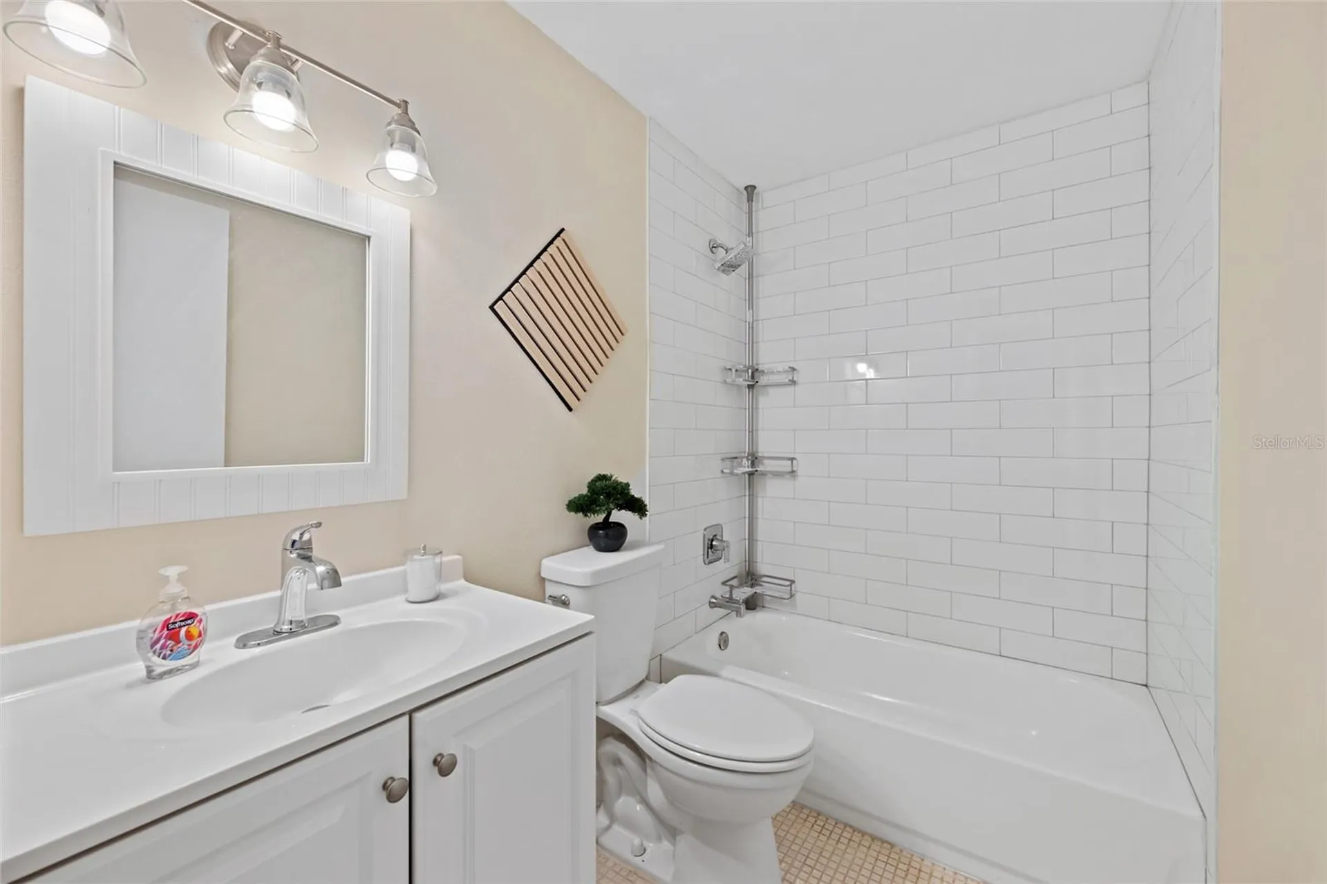 1290 83rd Avenue N St Petersburg FL 33702