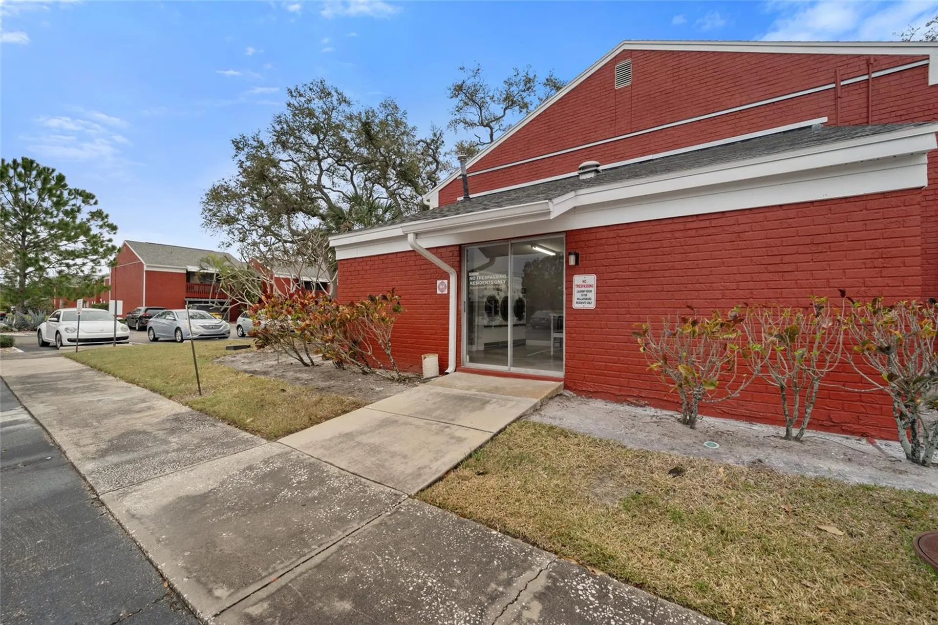 1290 83rd Avenue N St Petersburg FL 33702