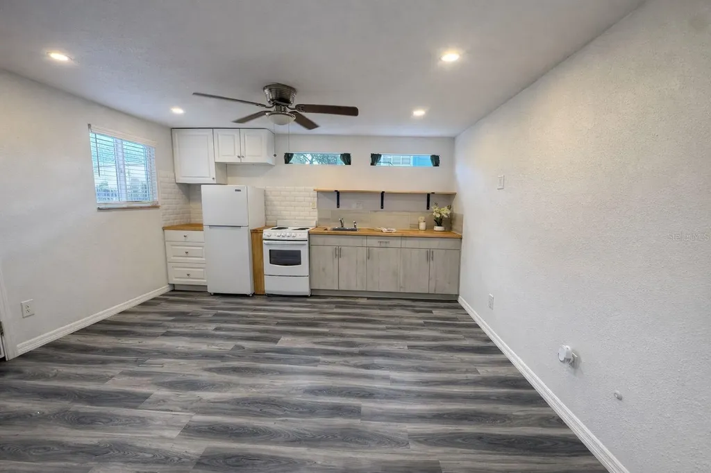 4133 3rd Avenue N St Petersburg FL 33713