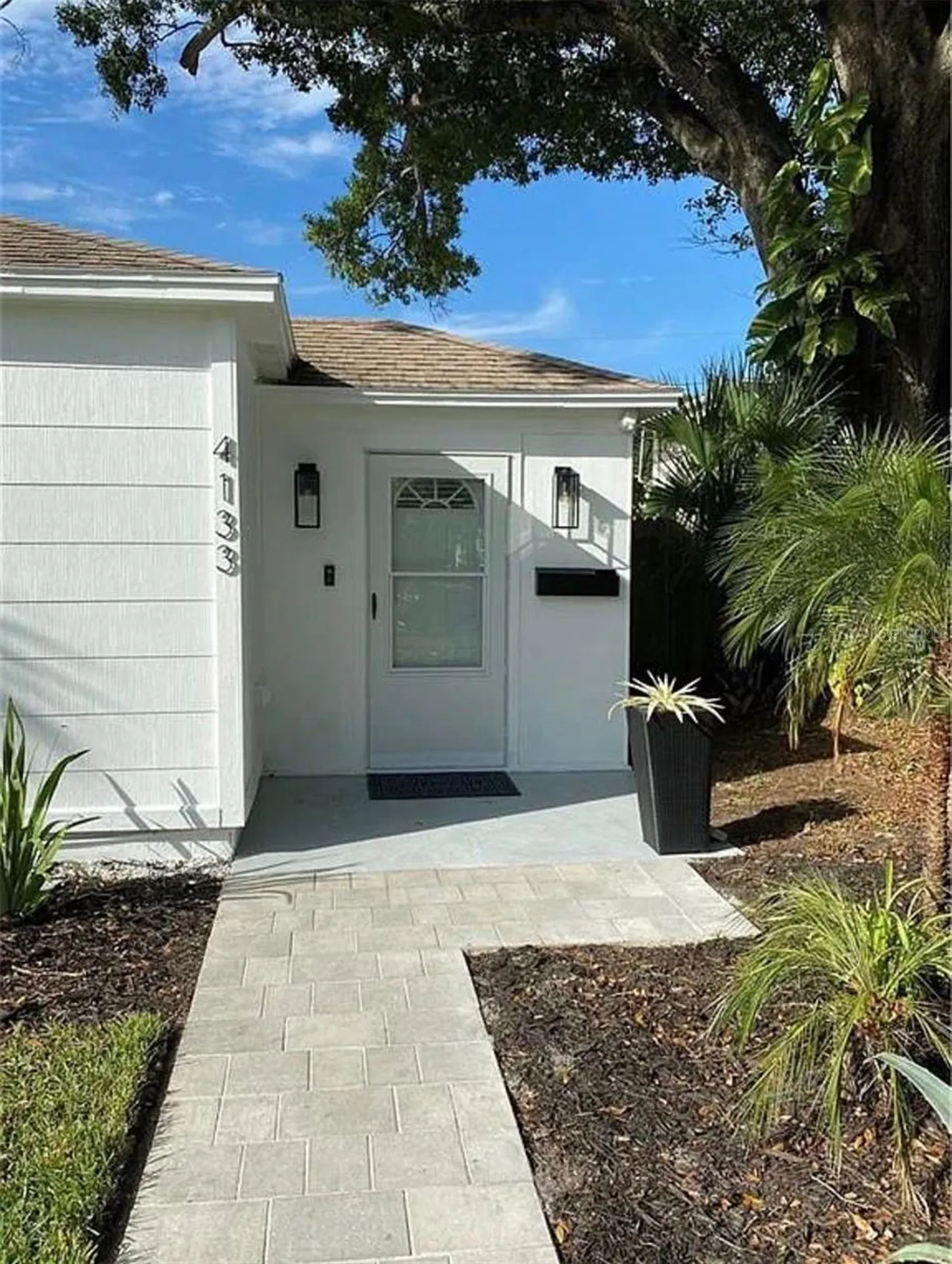 4133 3rd Avenue N St Petersburg FL 33713