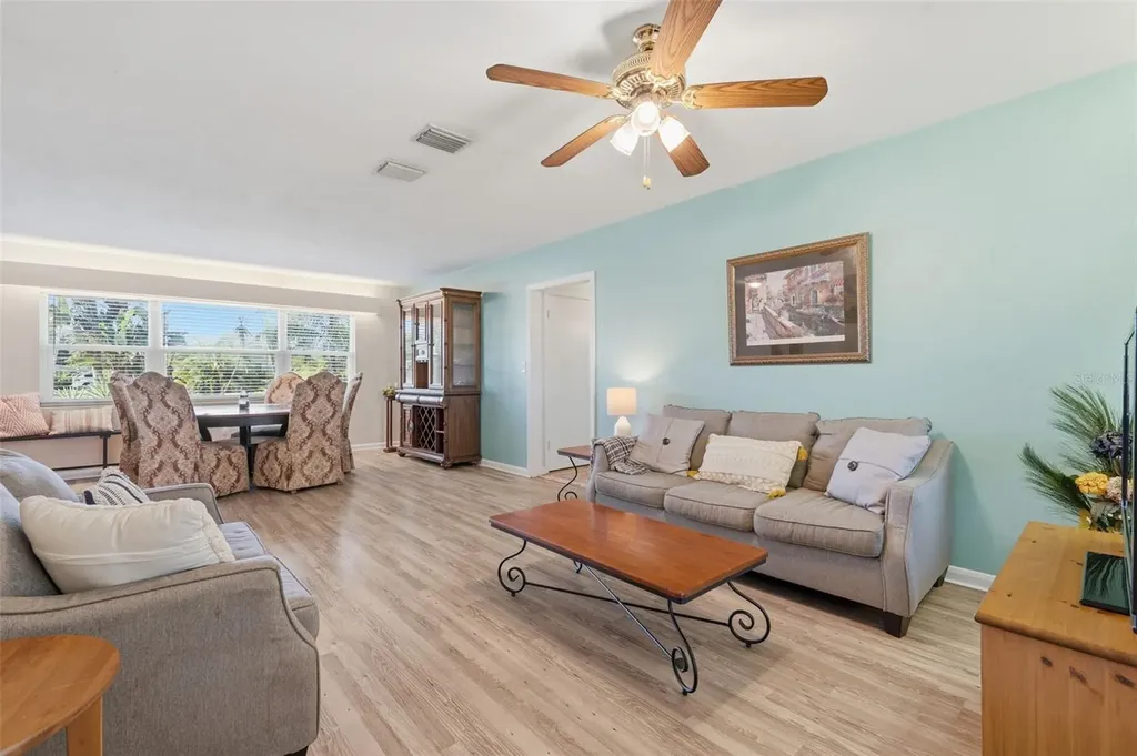 610 Palm Avenue Belleair FL 33756
