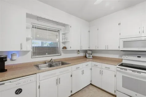 610 Palm Avenue Belleair FL 33756