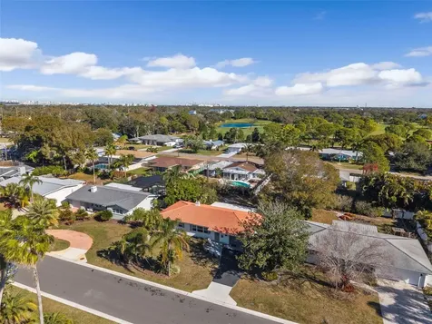 610 Palm Avenue Belleair FL 33756