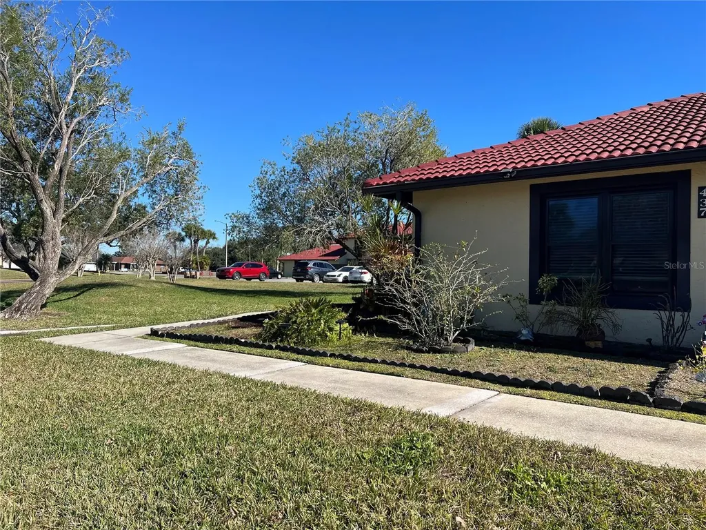 437 Hunter Circle Kissimmee FL 34758