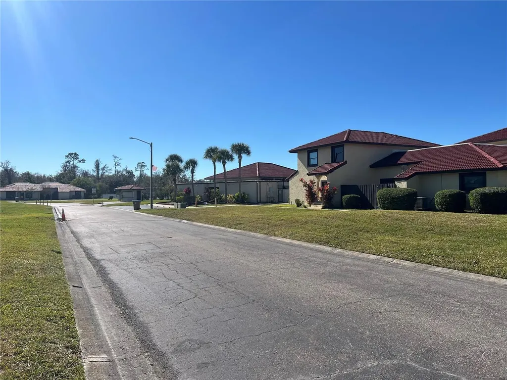 437 Hunter Circle Kissimmee FL 34758