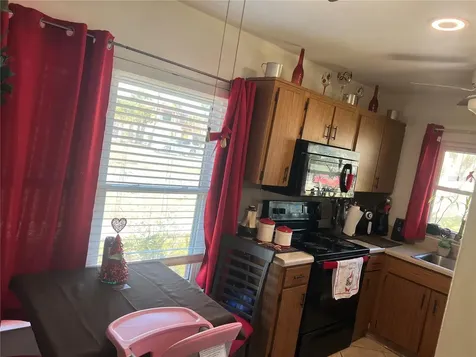 437 Hunter Circle Kissimmee FL 34758