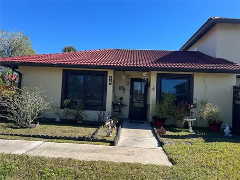 437 Hunter Circle Kissimmee FL 34758