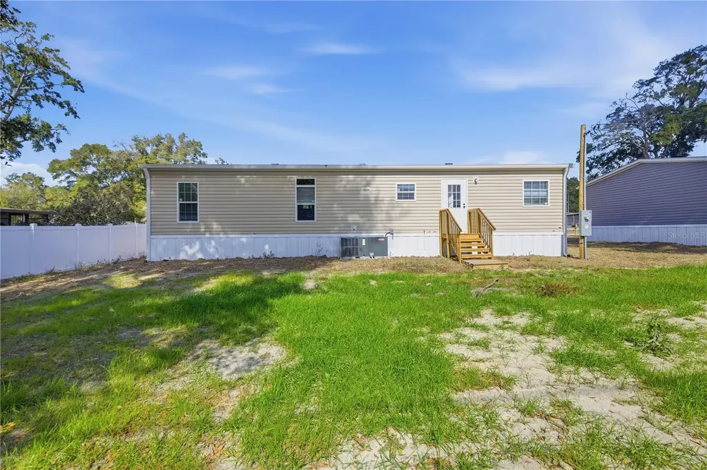 1550 NE 162nd Street Citra FL 32113