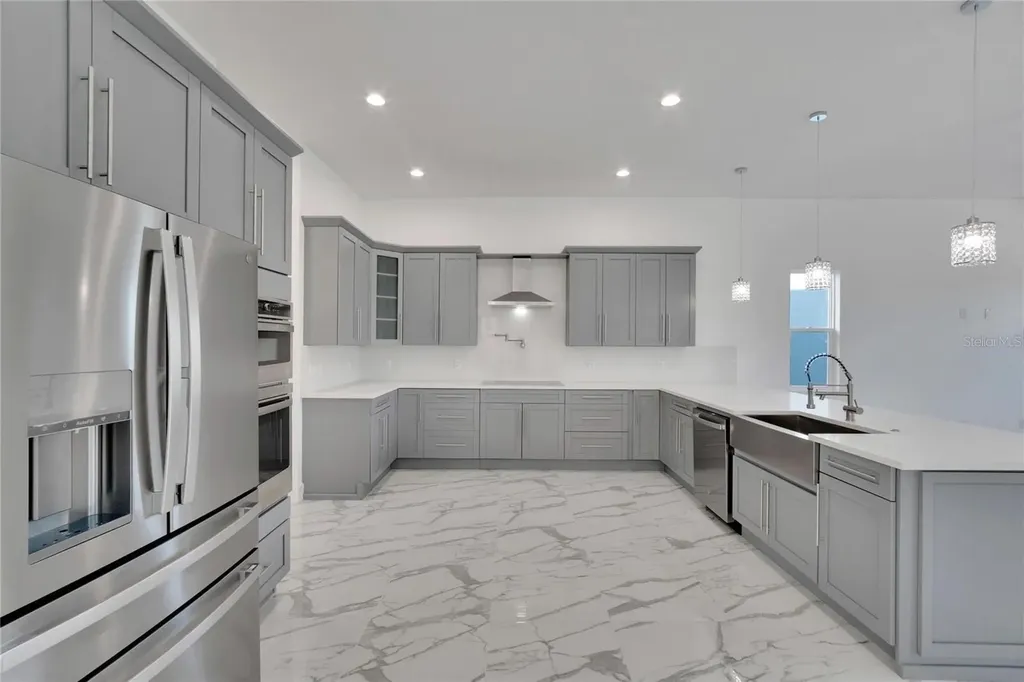 6516 Simone Shores Circle Apollo Beach FL 33572