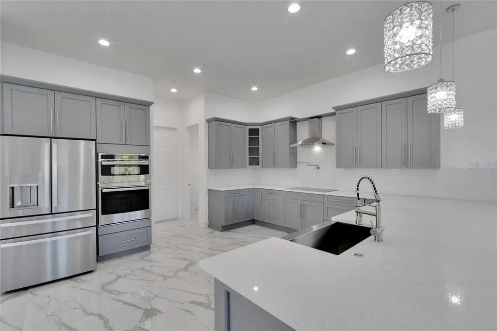 6516 Simone Shores Circle Apollo Beach FL 33572