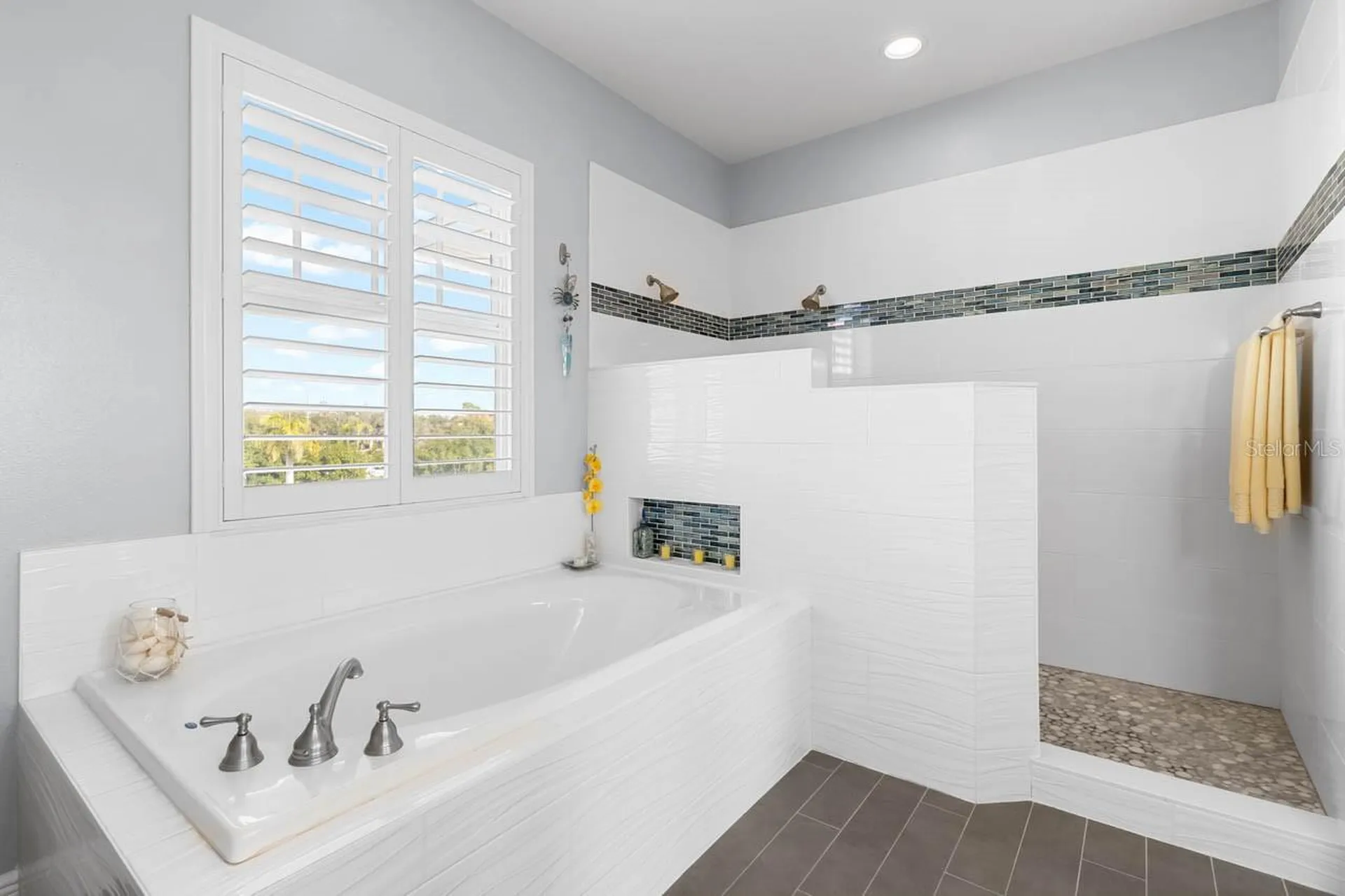 404 Inlet Road Ruskin FL 33570
