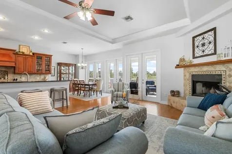 404 Inlet Road Ruskin FL 33570