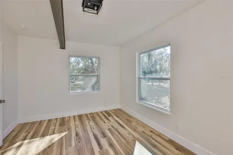 18711 Red Bird Lane Lithia FL 33547