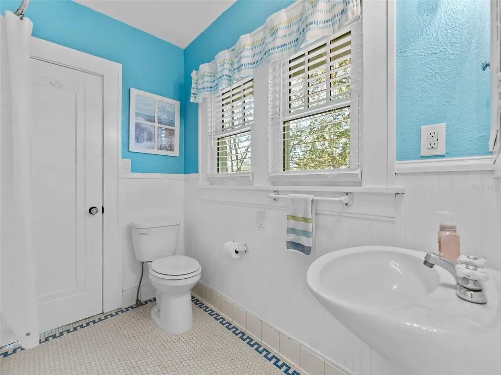231 72nd Street N St Petersburg FL 33710