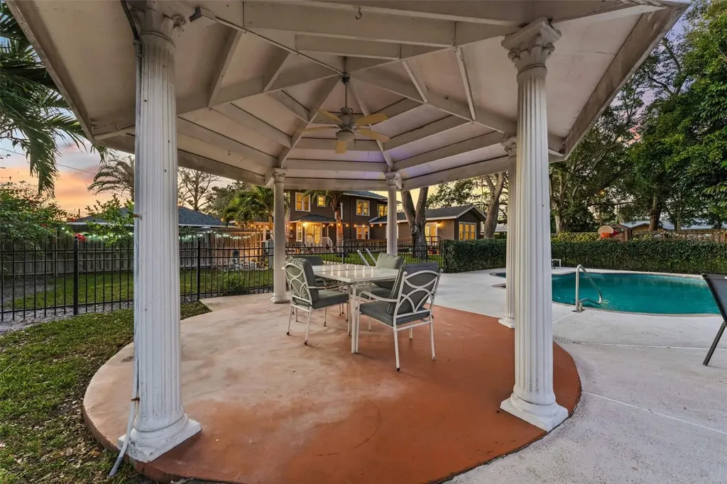 231 72nd Street N St Petersburg FL 33710