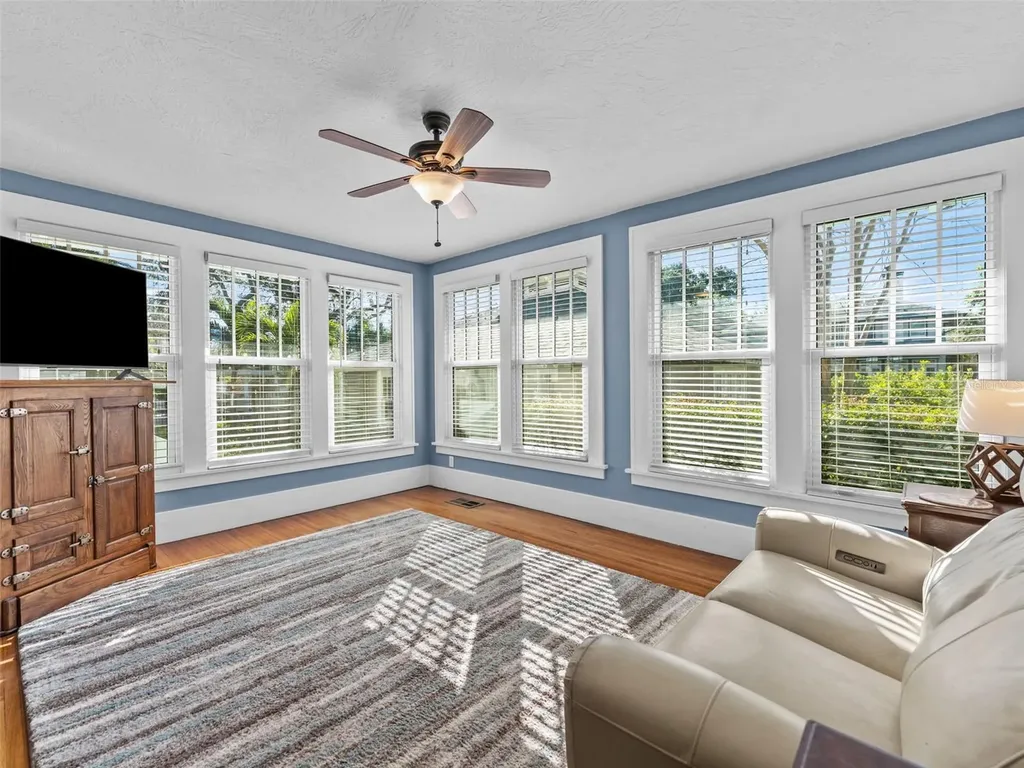 231 72nd Street N St Petersburg FL 33710