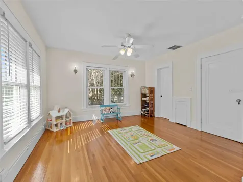 231 72nd Street N St Petersburg FL 33710