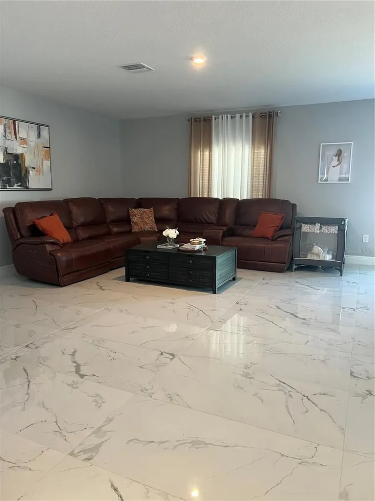 206 Amber Way Kissimmee FL 34758