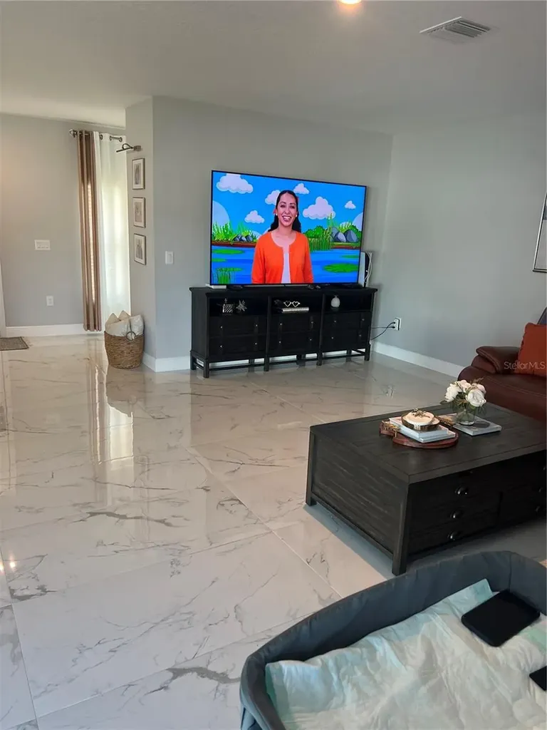 206 Amber Way Kissimmee FL 34758