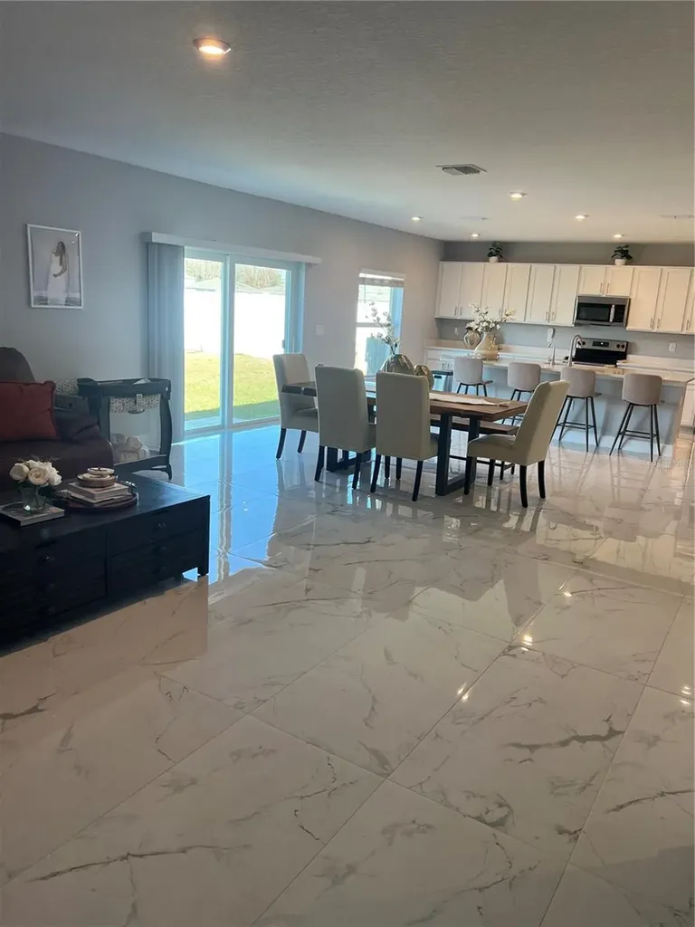 206 Amber Way Kissimmee FL 34758