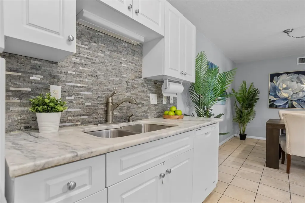 145 N Pearl Lake Causeway Altamonte Springs FL 32714