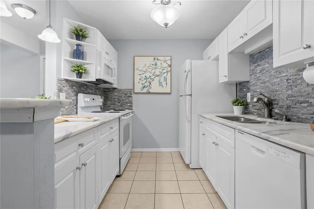 145 N Pearl Lake Causeway Altamonte Springs FL 32714