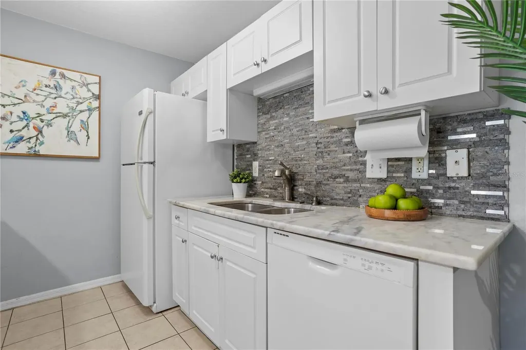 145 N Pearl Lake Causeway Altamonte Springs FL 32714