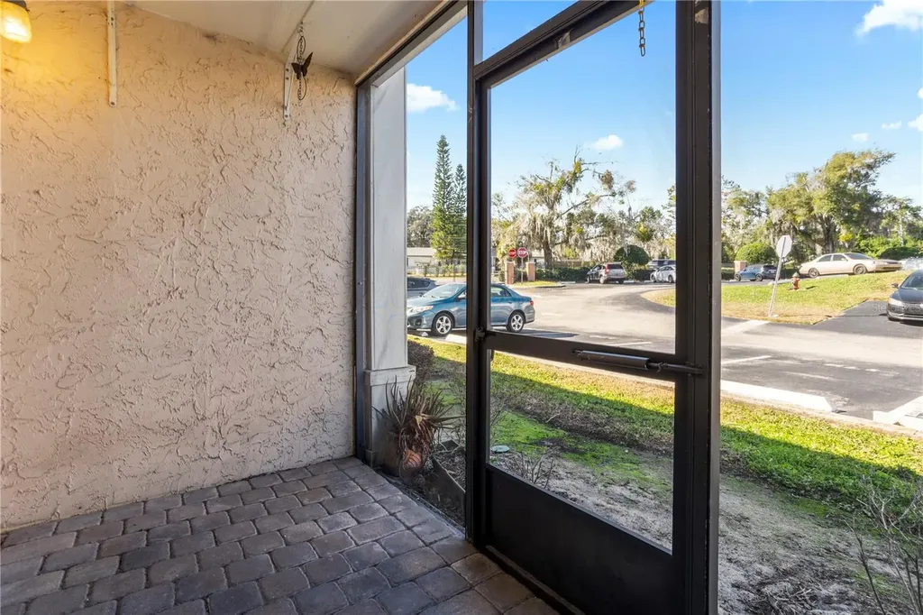 145 N Pearl Lake Causeway Altamonte Springs FL 32714