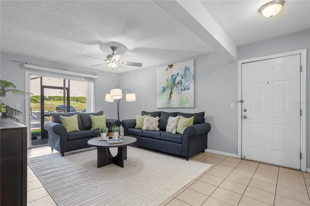 145 N Pearl Lake Causeway Altamonte Springs FL 32714