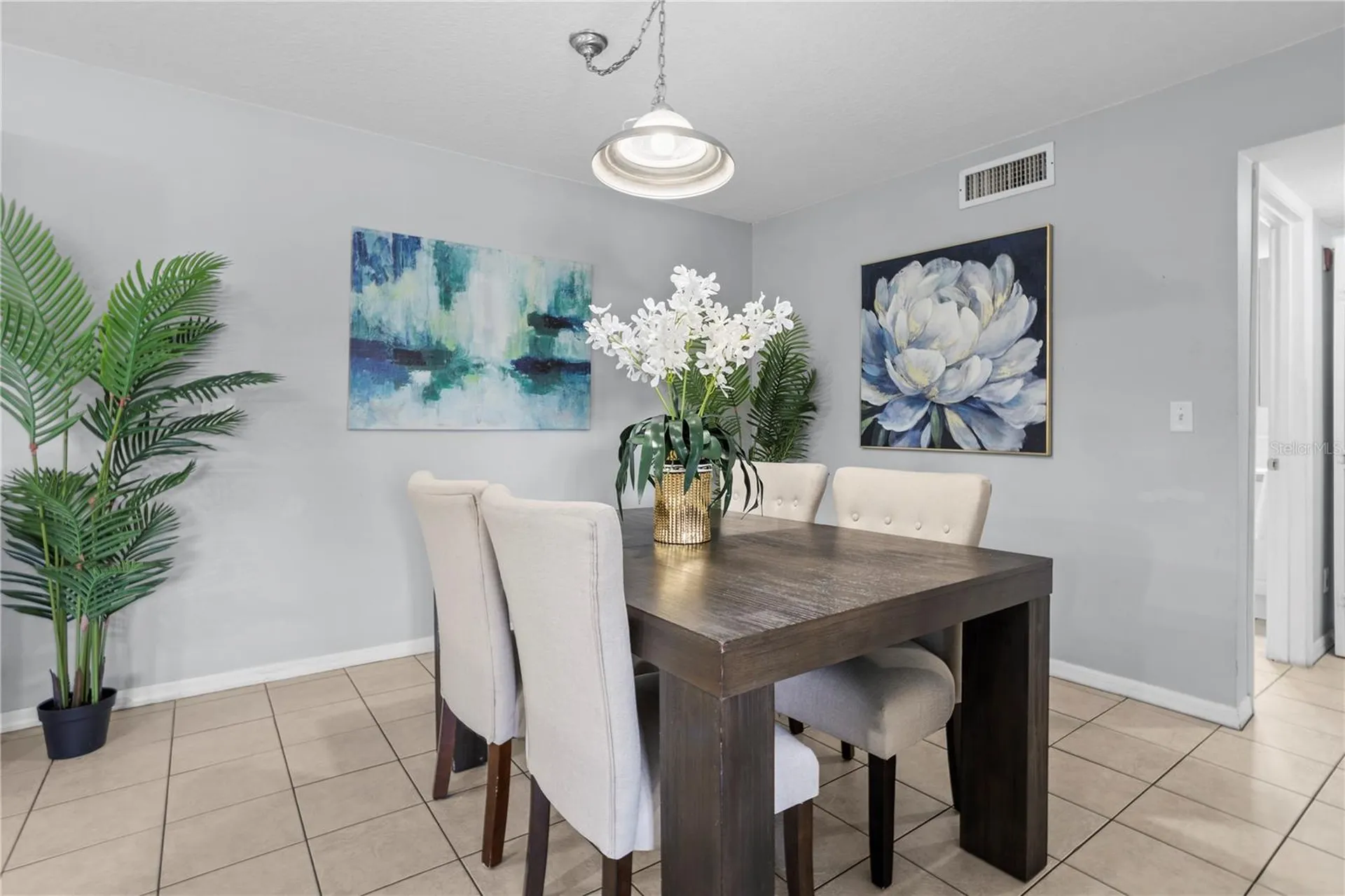 145 N Pearl Lake Causeway Altamonte Springs FL 32714