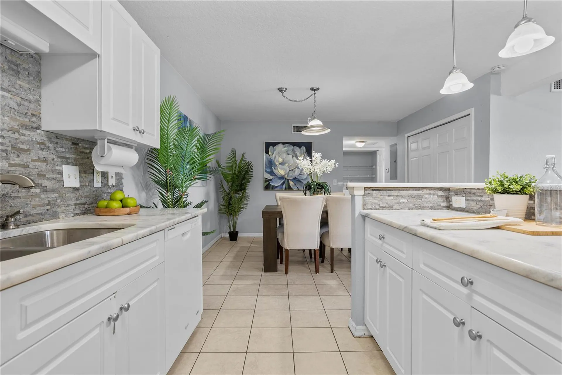 145 N Pearl Lake Causeway Altamonte Springs FL 32714
