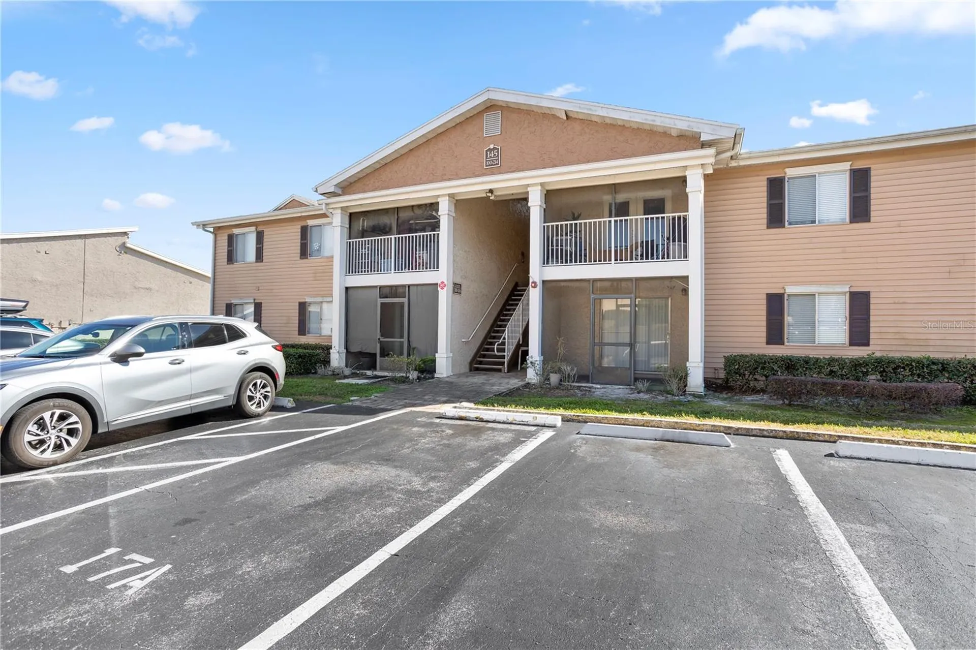 145 N Pearl Lake Causeway Altamonte Springs FL 32714