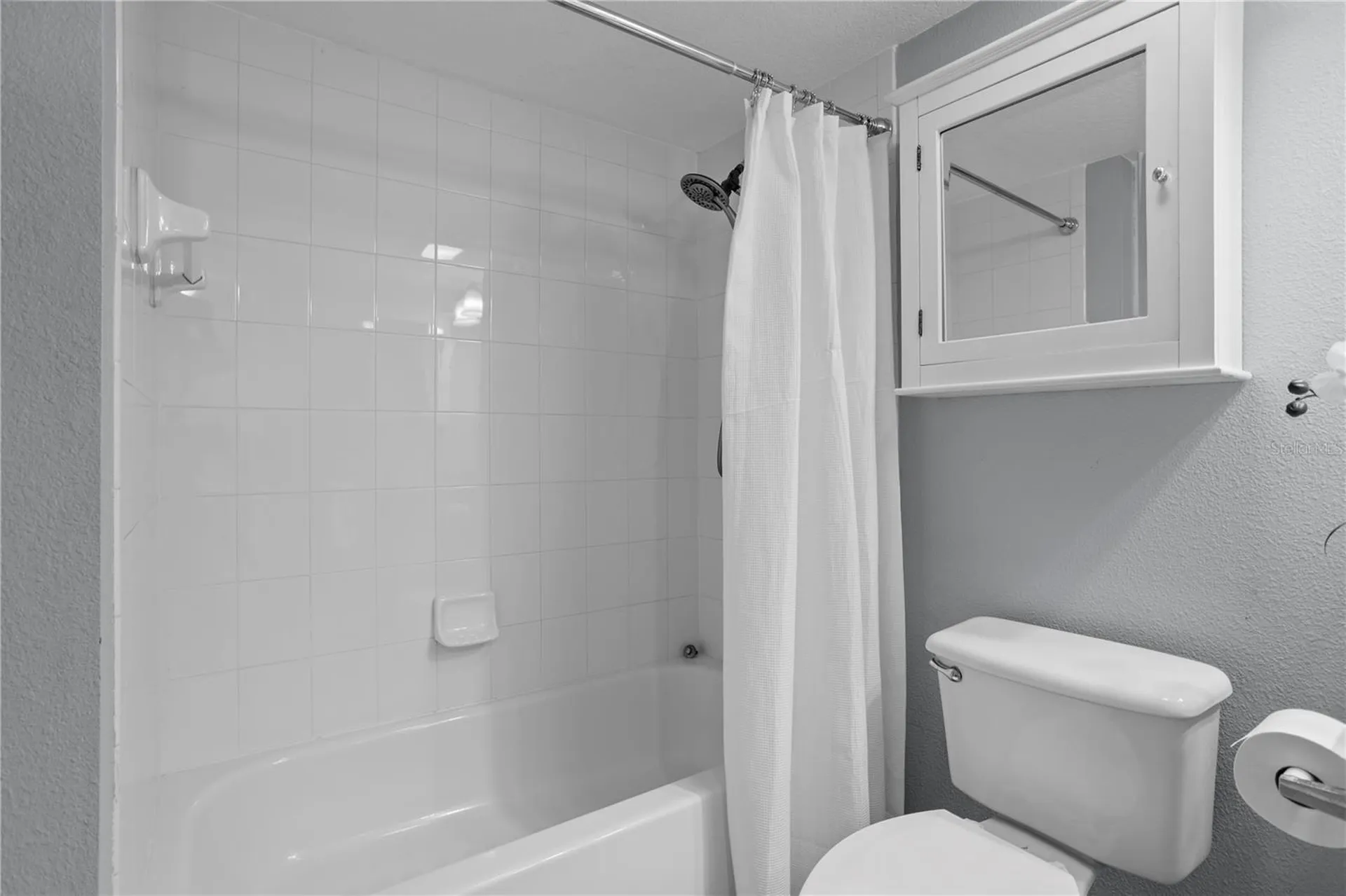 145 N Pearl Lake Causeway Altamonte Springs FL 32714
