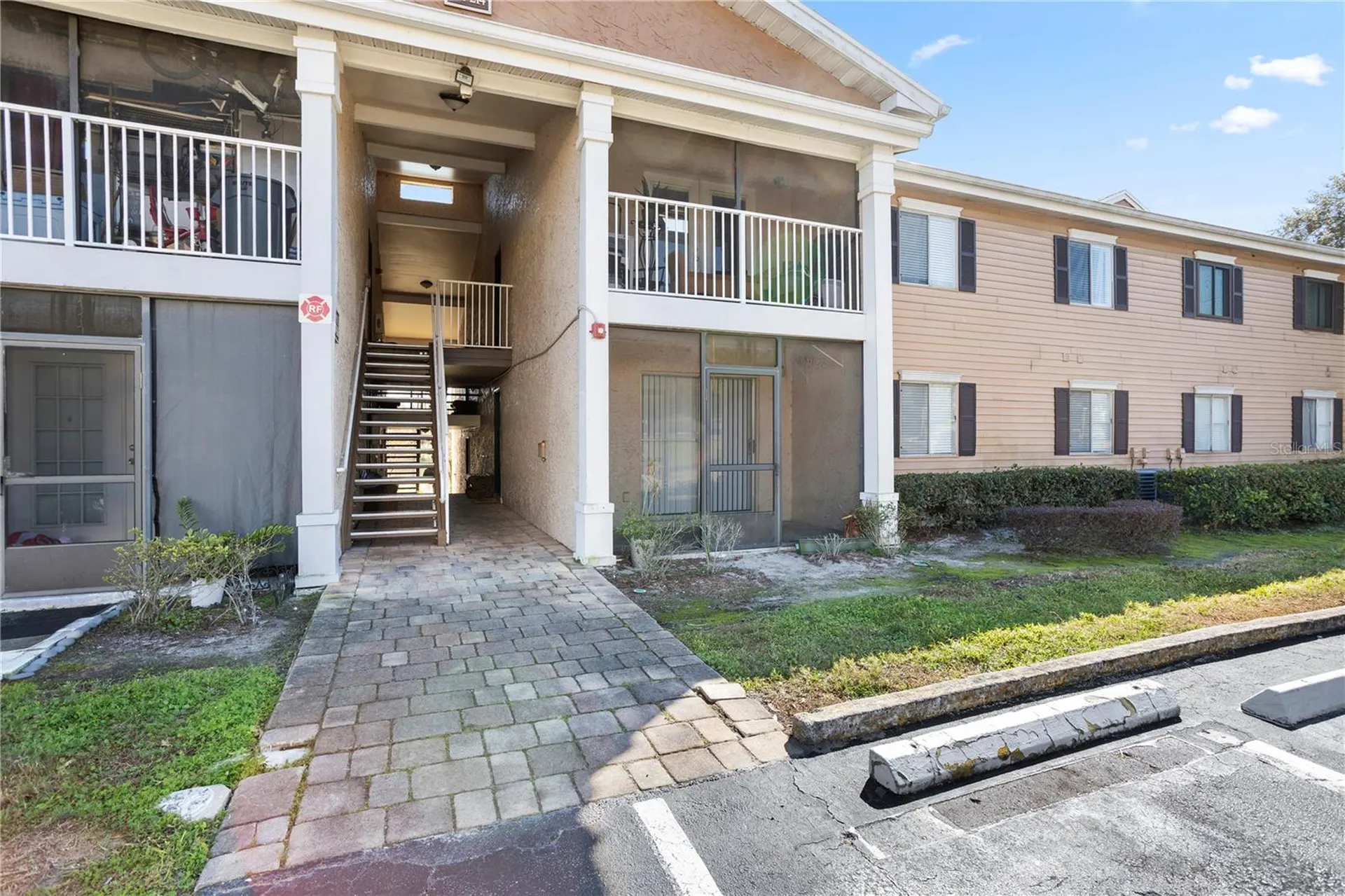 145 N Pearl Lake Causeway Altamonte Springs FL 32714