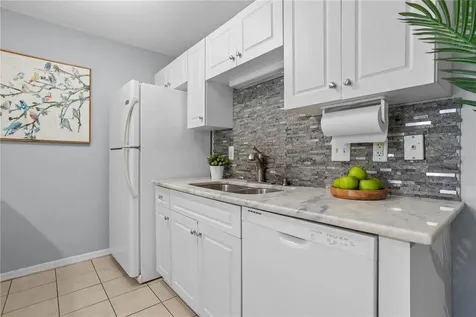 145 N Pearl Lake Causeway Altamonte Springs FL 32714