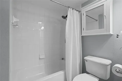 145 N Pearl Lake Causeway Altamonte Springs FL 32714