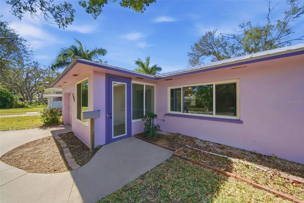 204 22nd Street W Bradenton FL 34205