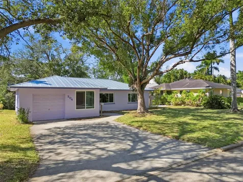 204 22nd Street W Bradenton FL 34205