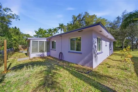 204 22nd Street W Bradenton FL 34205