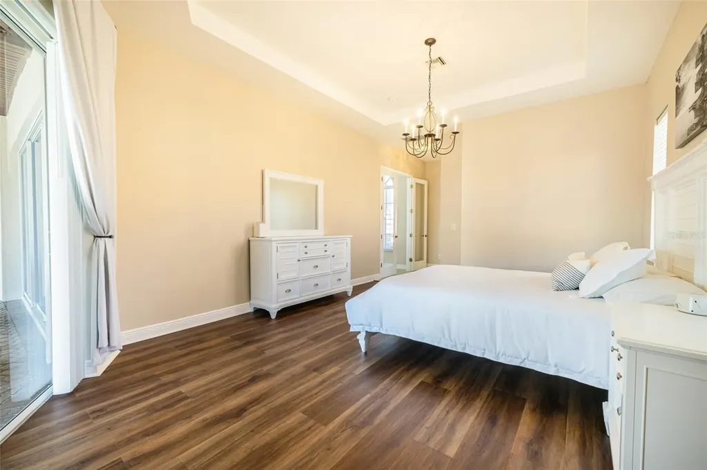 613 SE 4th Place Cape Coral FL 33990