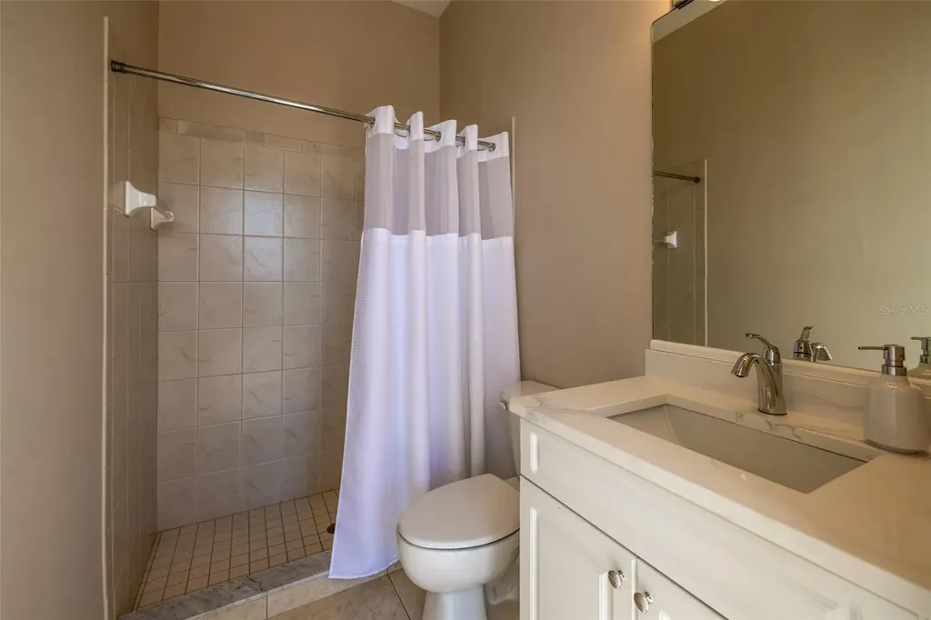 613 SE 4th Place Cape Coral FL 33990