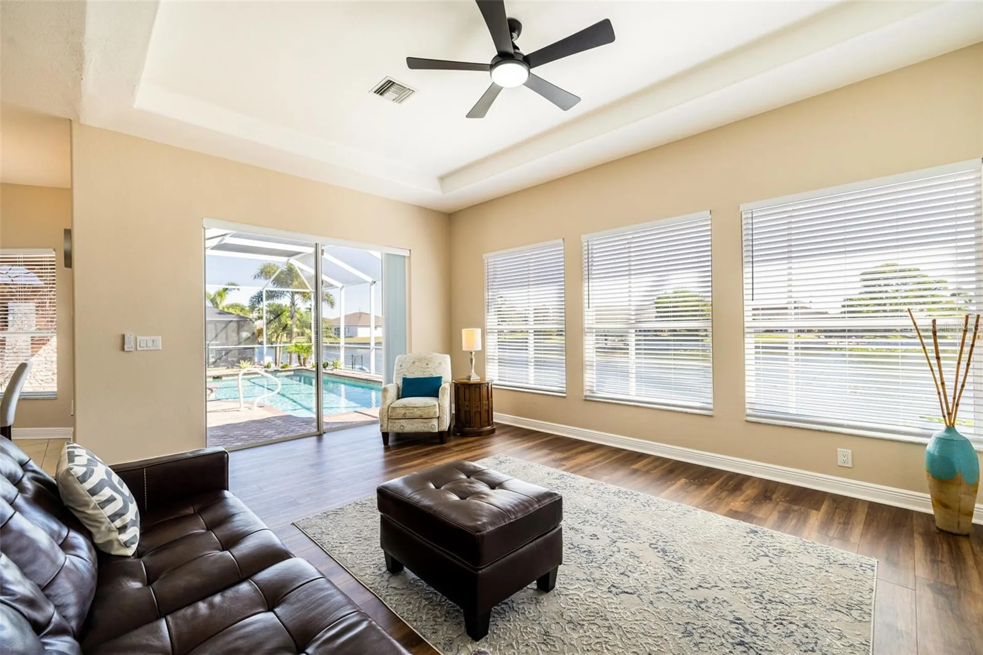 613 SE 4th Place Cape Coral FL 33990