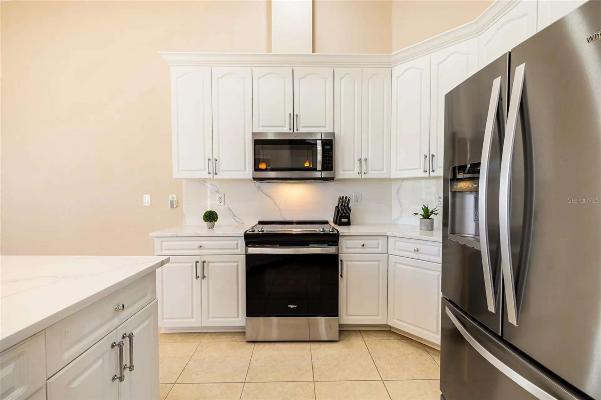 613 SE 4th Place Cape Coral FL 33990