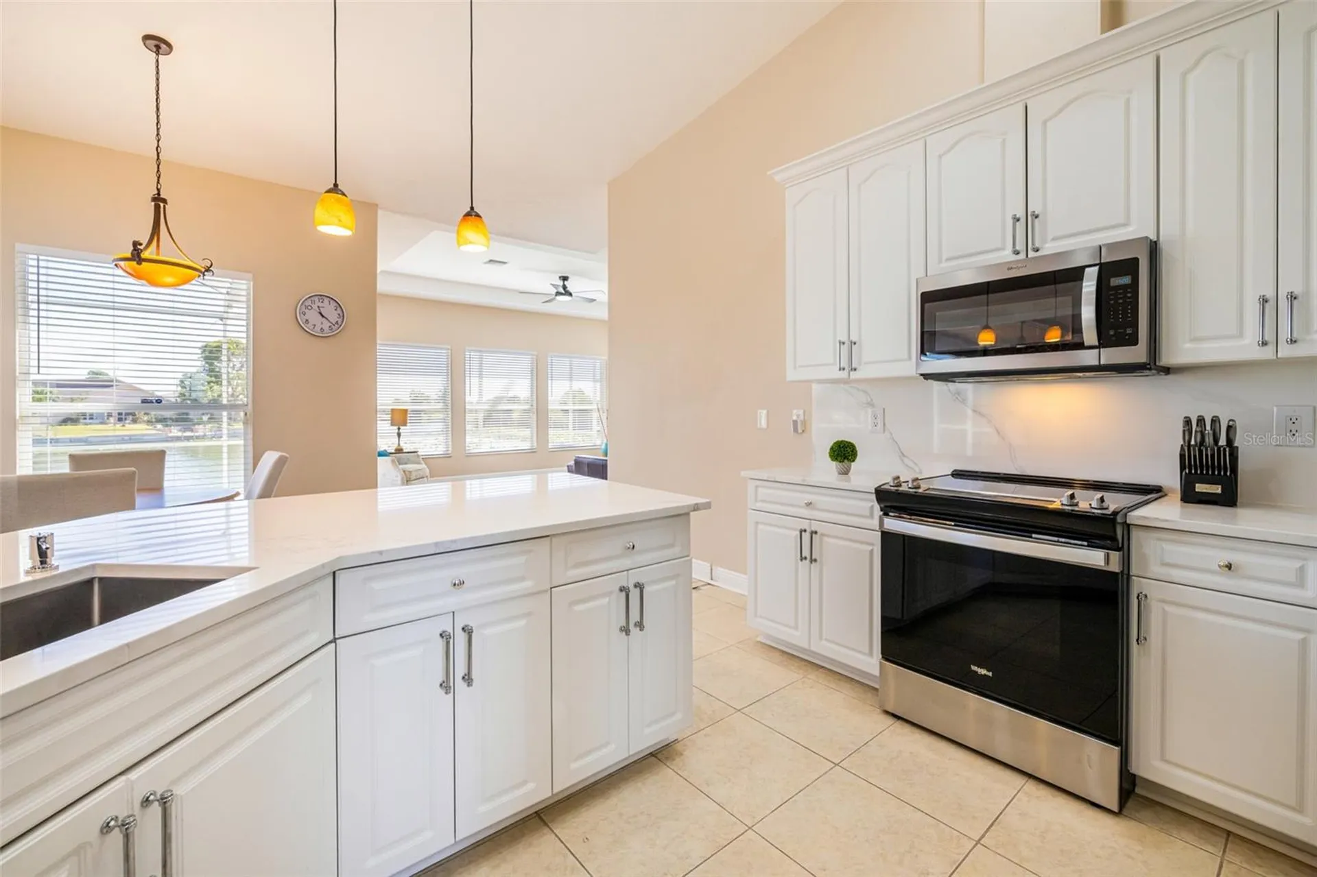 613 SE 4th Place Cape Coral FL 33990