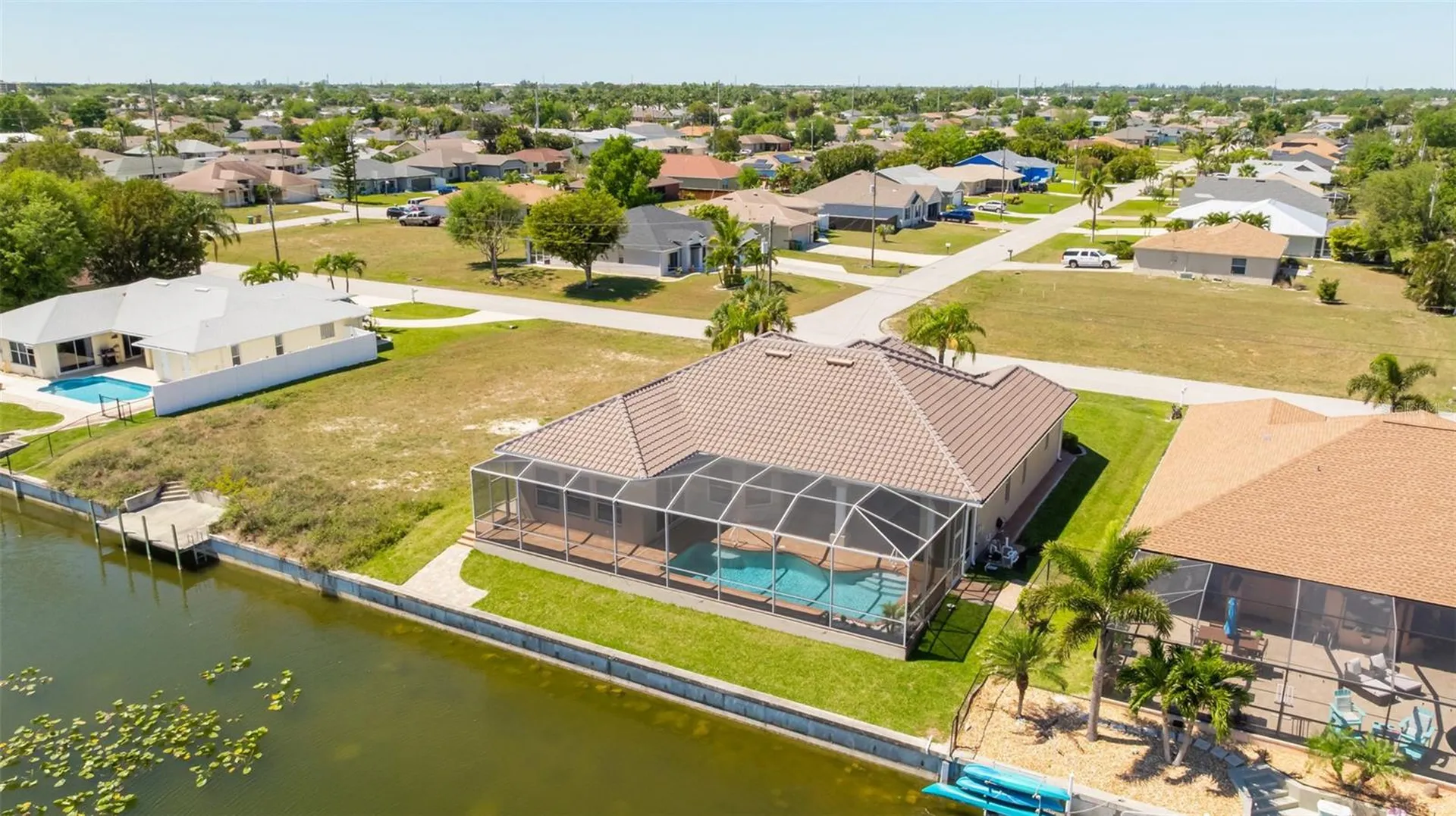 613 SE 4th Place Cape Coral FL 33990