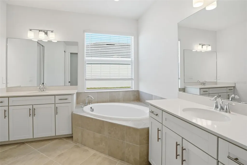 13044 Tulum Loop Venice FL 34293